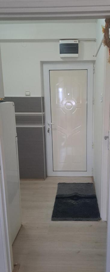 Apartman Sa Panoramom Kruševac Esterno foto